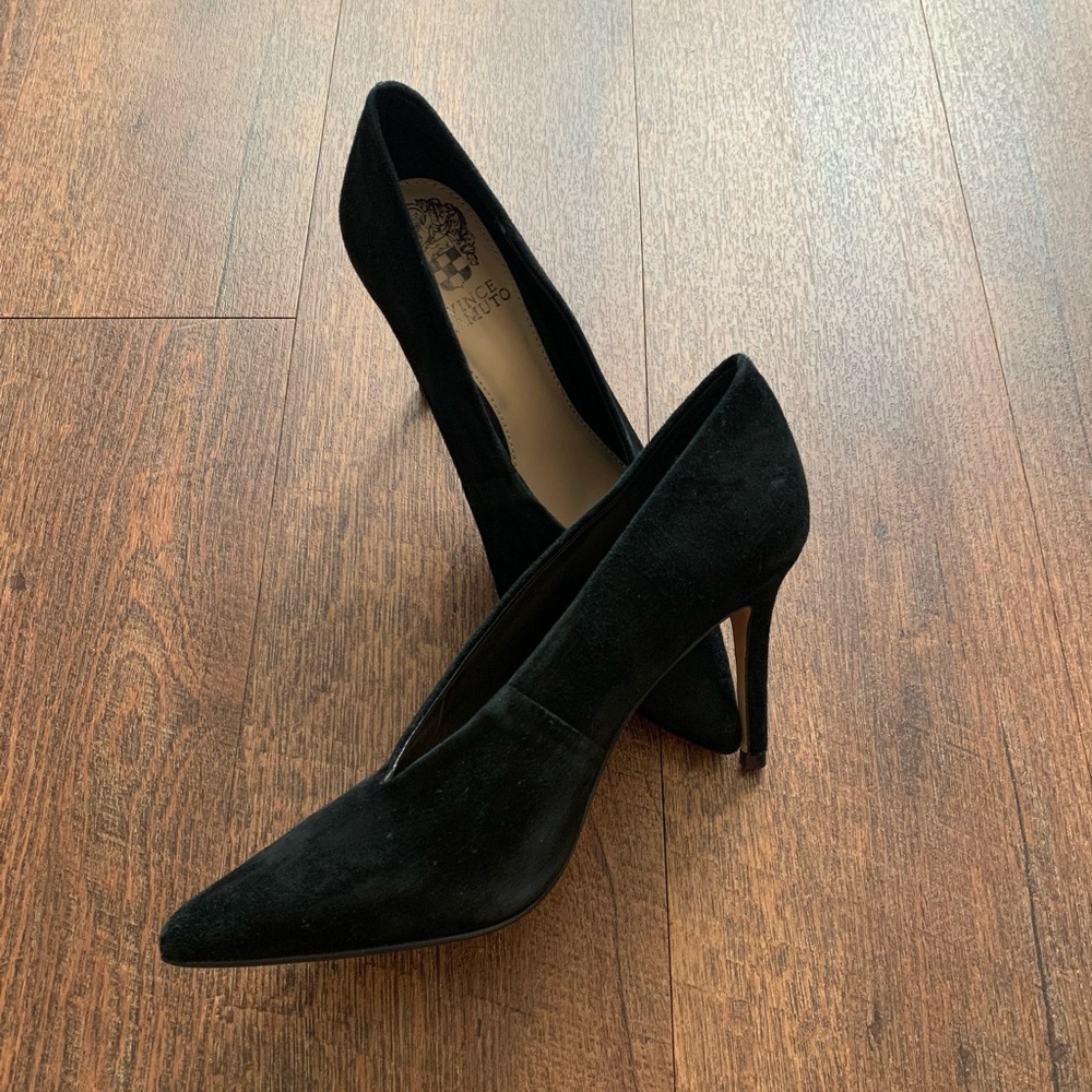 Vince Camuto Black suede pumps